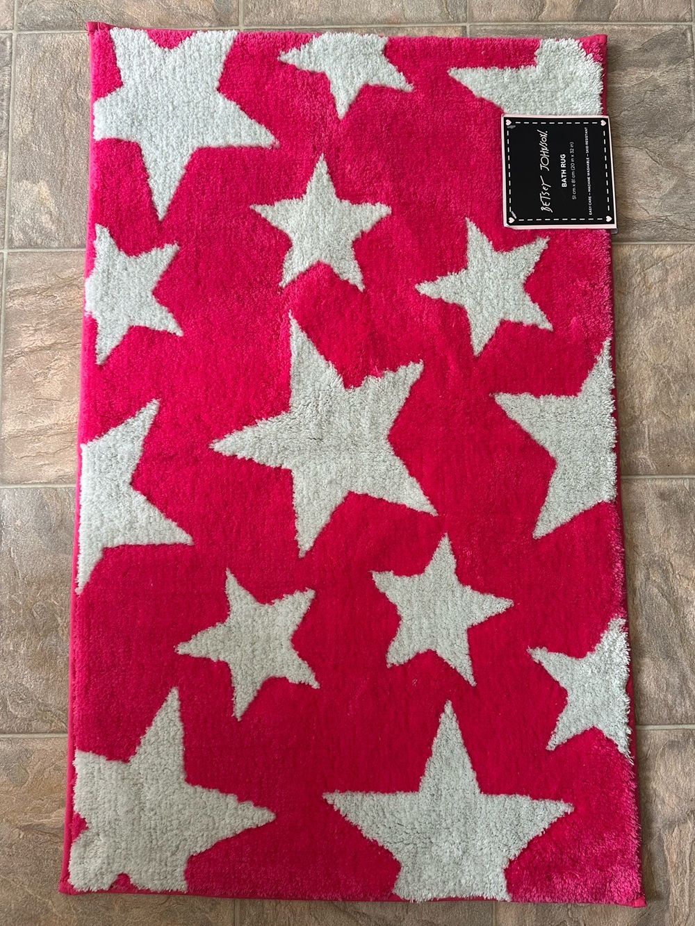 Betsy Johnson Hot Pink with White Stars Bath Rug 20x32” Skid Resistant NWT